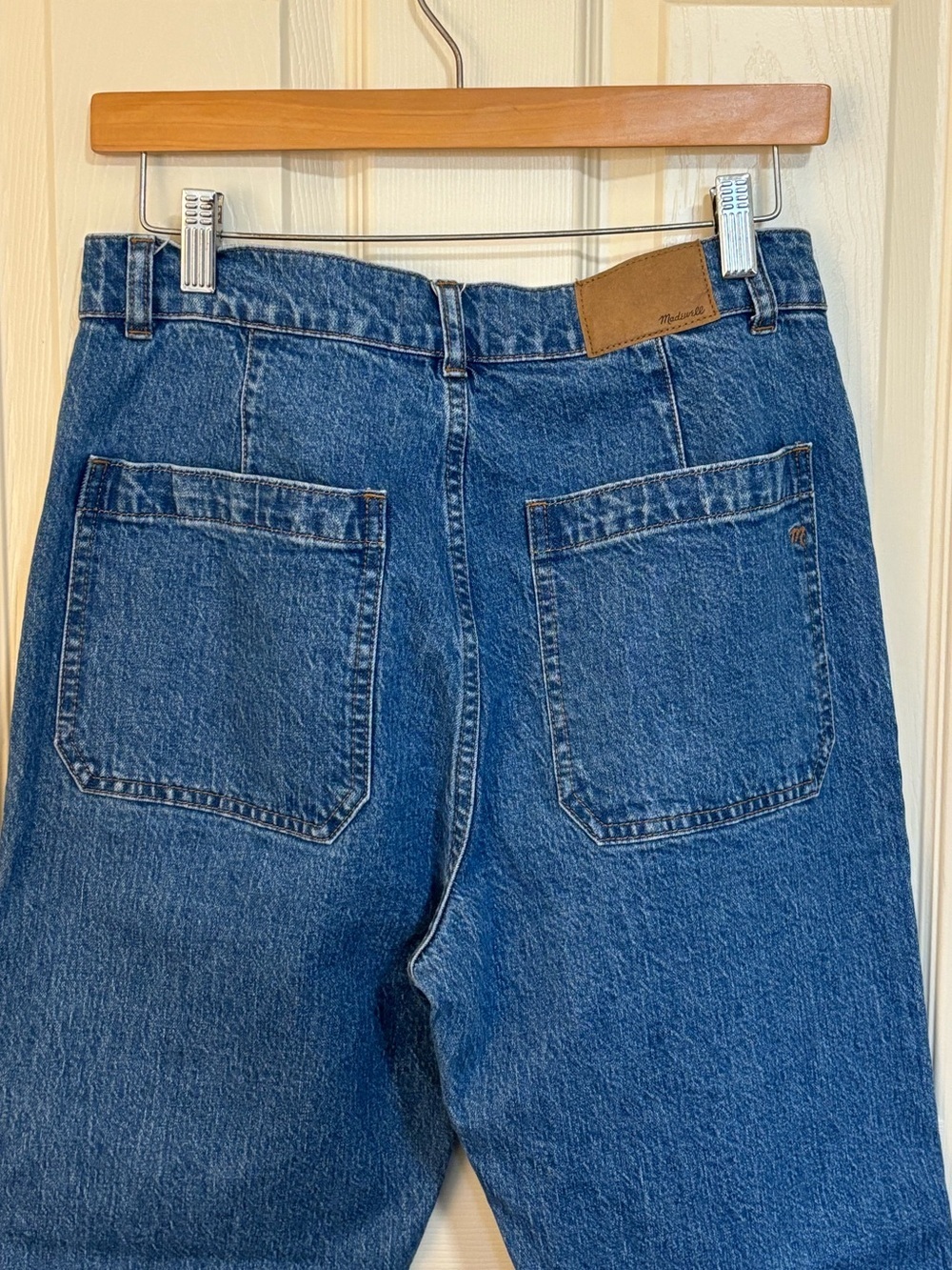 Madewell ’90s Straight Jeans 28 | Medium Wash High Rise Straight Leg - Picture 8 of 8